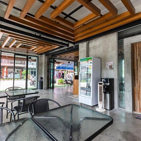 Firefly Phuket Hotel Patong Exterior foto